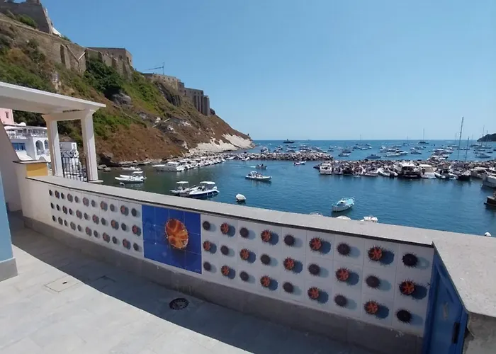 Monoblue アパート *